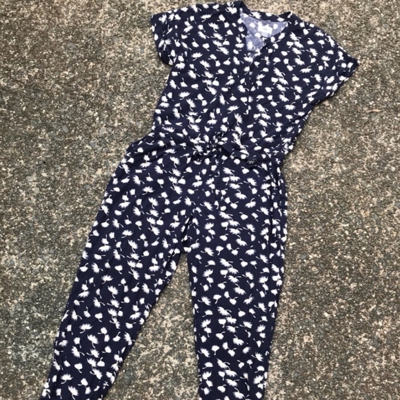 Jumpsuit🍀🍀🍀🍀🍀🍀 - Picture 2 of 10